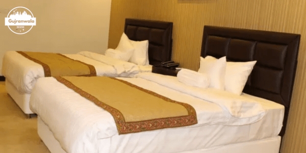 shelton hotel Gujranwala room